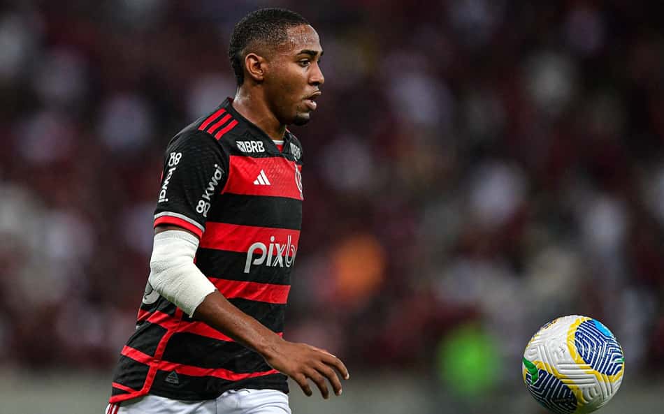 Flamengo acerta saída de Lorran para clube europeu