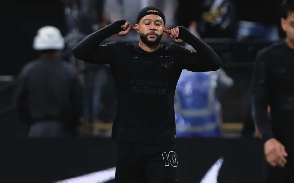 Jornal espanhol repercute briga de Depay no treino do Corinthians