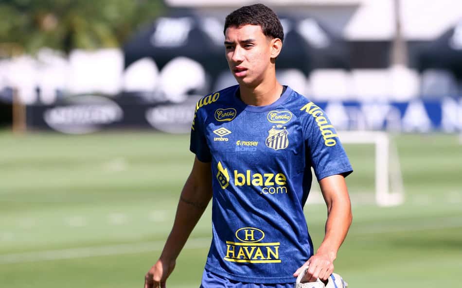 Gabriel Bontempo, de 18 anos, tem contrato com o Santos até 2028. (Foto: Mauricio De Souza/AGIF)