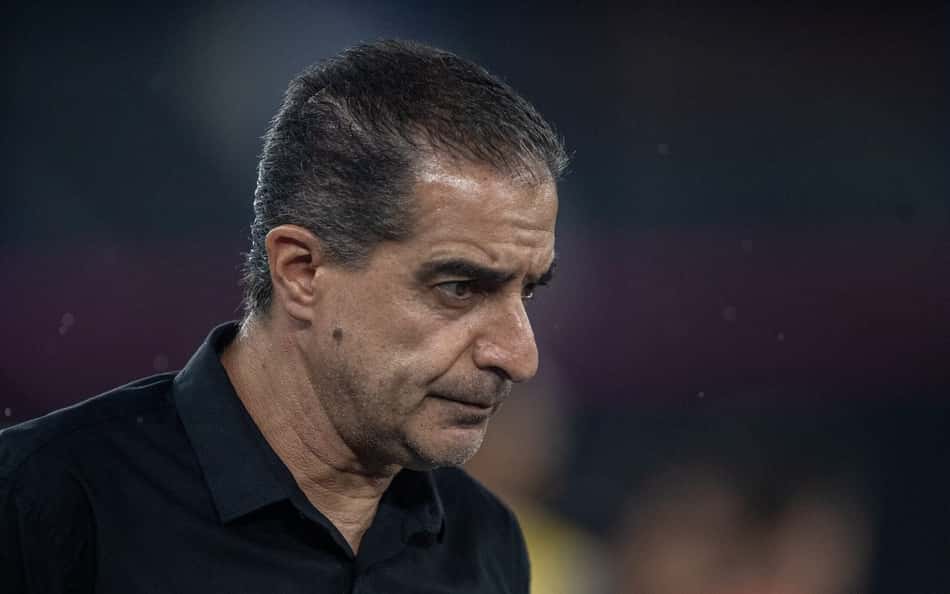 Torcedores do Botafogo mandam recado para Renato Paiva após goleada