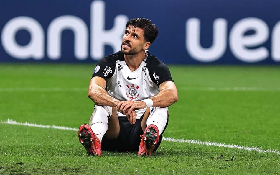 Atacante perde espaço com Dorival Júnior e pode deixar o Corinthians