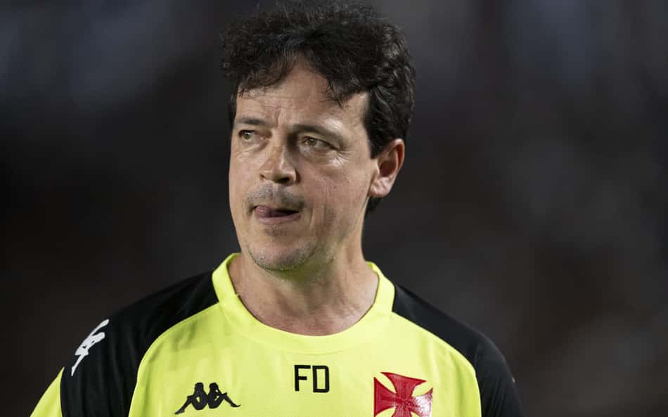Vasco enfrenta o Corinthians neste domingo em busca de definir uma identidade