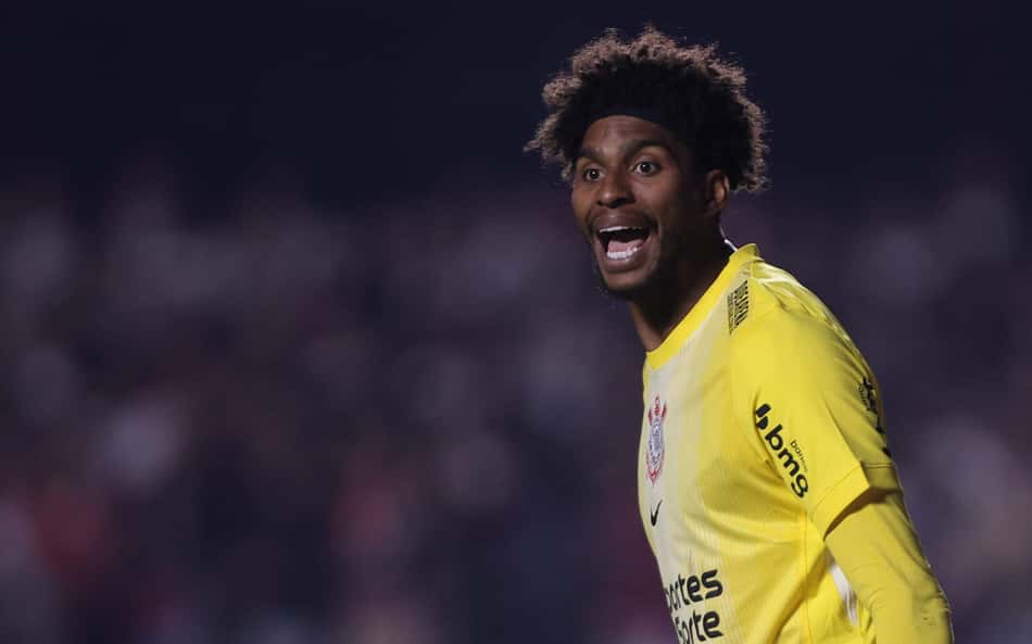 Árbitro relata agressão de torcedor do Athletico em Hugo Souza