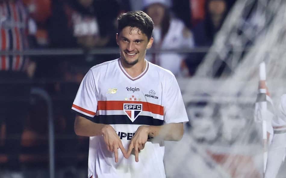 São Paulo anuncia renovação com Pablo Maia