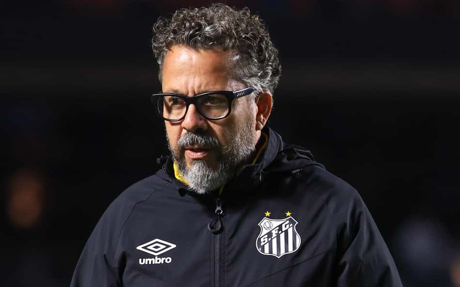 Após goleada do Vasco, Cleber Xavier é demitido pelo Santos