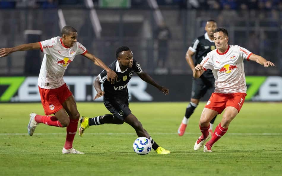 Bragantino x Botafogo: confira áudio do VAR em gol anulado de Praxedes