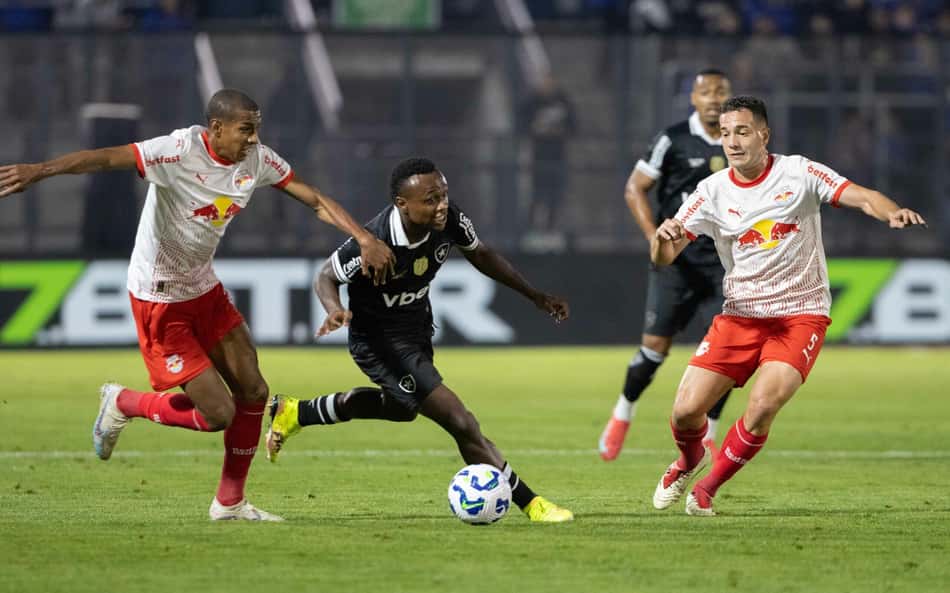 Gol anulado em Bragantino x Botafogo repercute: 'Fomos salvos'