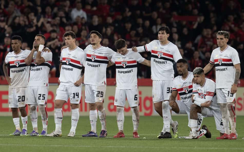 Vidente aponta favorito para Atlético Nacional x São Paulo pela Libertadores