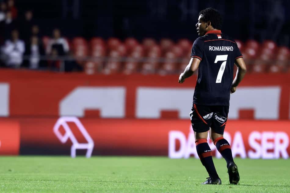 Romarinho estreou pelo Vitória no jogo contra o São Paulo (Foto: Marcello Zambrana/AGIF)
