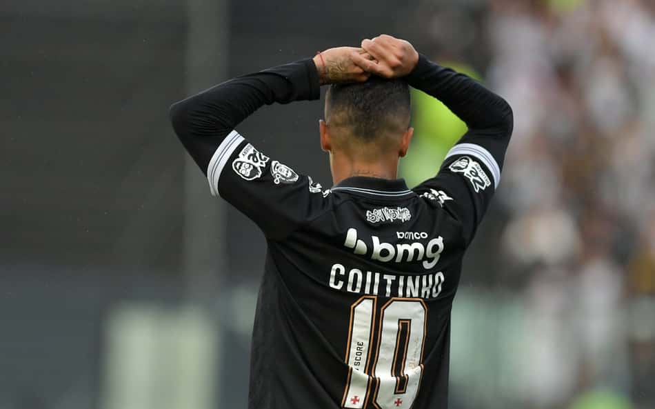 Coutinho é um dos destaques do Vasco (Foto: Thiago Ribeiro/AGIF)