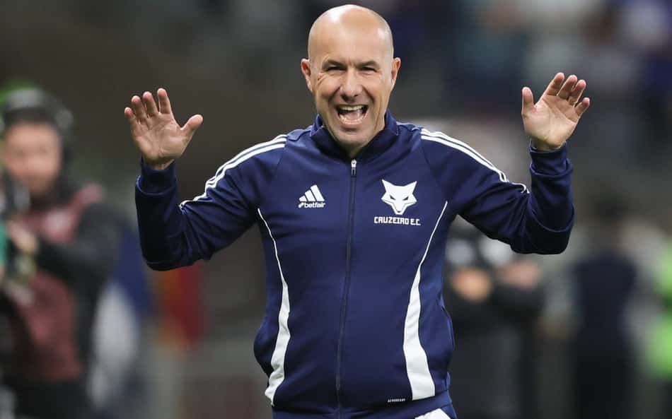 Técnico Leonardo Jardim, do Cruzeiro (Foto: Gilson Lobo/AGIF)