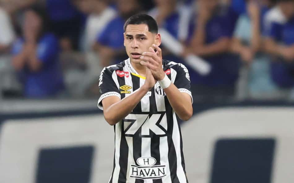 Gustavo Caballero foi anunciado no final do mês passado pelo Santos. (Foto: Gilson Lobo/AGIF)