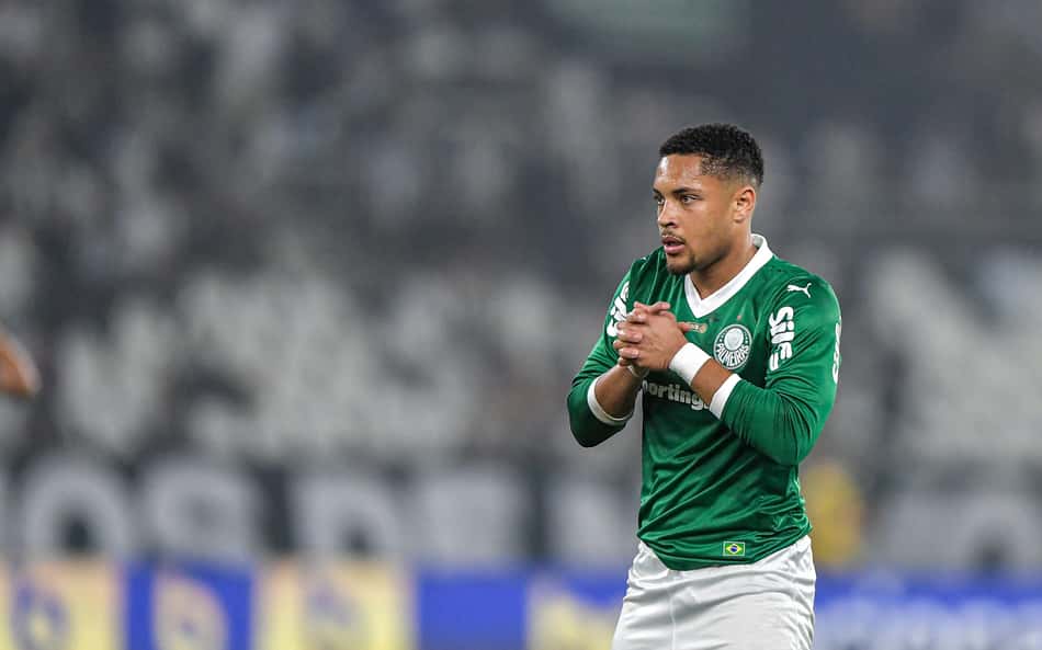 Vitor Roque exalta vitória e pede Palmeiras 'humilde' na Libertadores