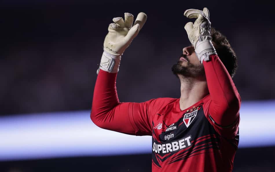 Jornalistas dividem goleiros do Brasileirão em 'melhor ou pior' que Rafael
