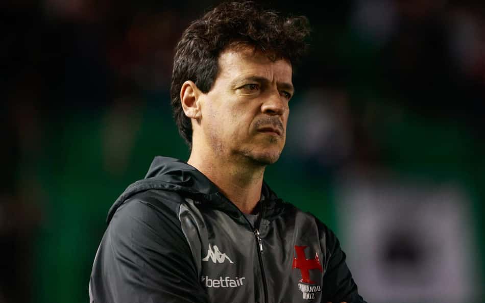 Atitude de Fernando Diniz em Vasco x Corinthians repercute: 'Que loucura'