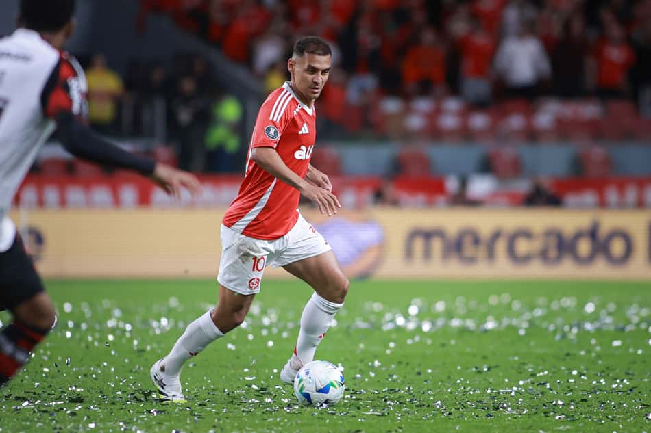 Alan Patrick em Internacional x Flamengo (Foto: Maxi Franzoi/AGIF)