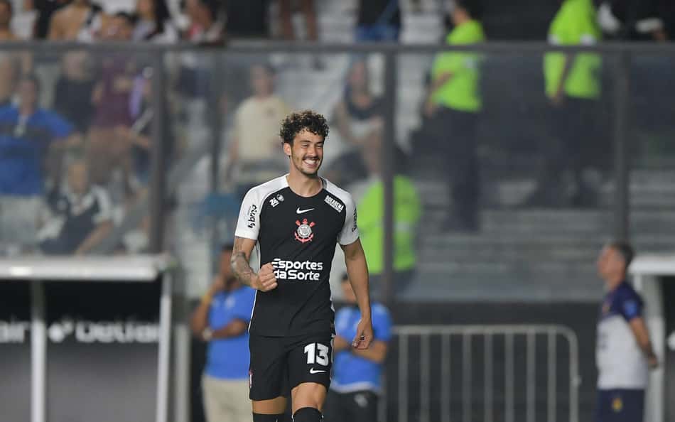 Gustavo Henrique pede evolução e projeta decisão após vitória do Corinthians