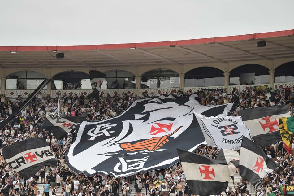 O Vasco é o primeiro time de fora da zona do rebaixamento do Campeonato Brasileiro. (Foto: Thiago Ribeiro/AGIF)