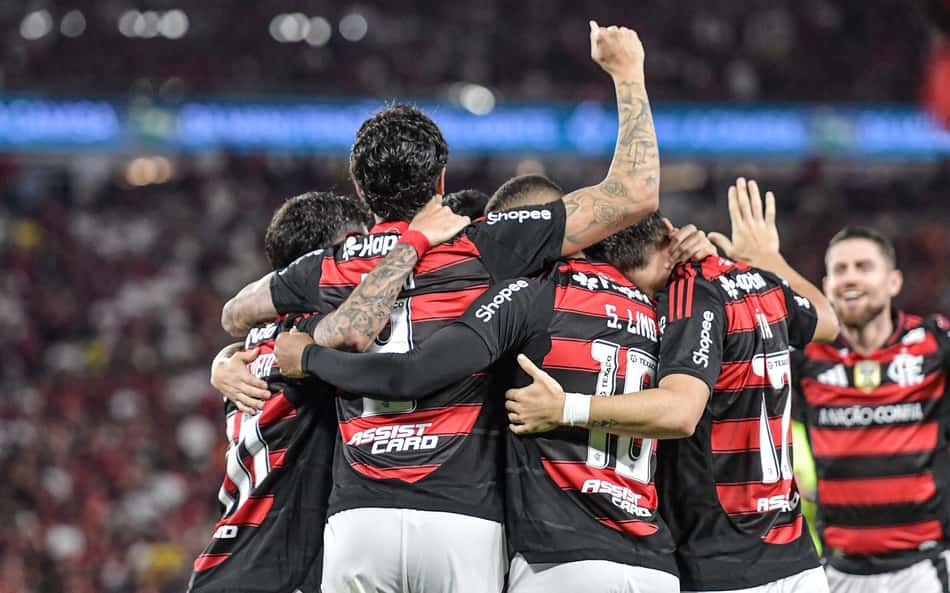 Narrador vê reforço do Flamengo aliviado: 'Anos se sacrificando'