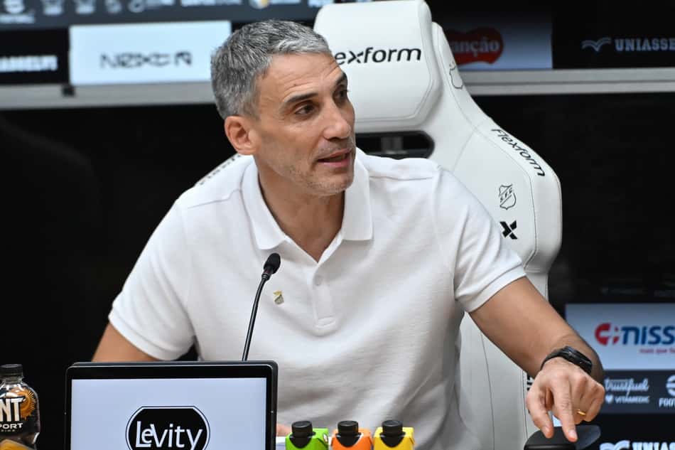 Vojvoda assinou contrato com o Santos até o fim do ano que vem. (Foto: Jota Erre/AGIF)