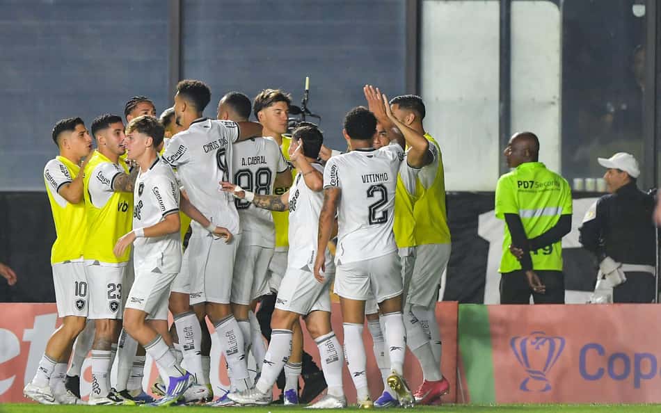 Kaio Pantaleão valoriza empate do Botafogo e projeta jogo de volta