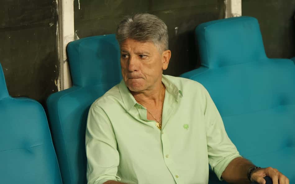 Torcedores se desesperam com saída de titular do Fluminense: 'Que carma!'