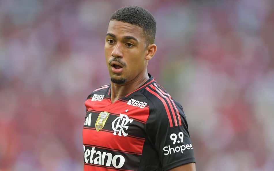 Samuel Lino reclama de arbitragem contra o Flamengo: 'Beneficiou o Grêmio'