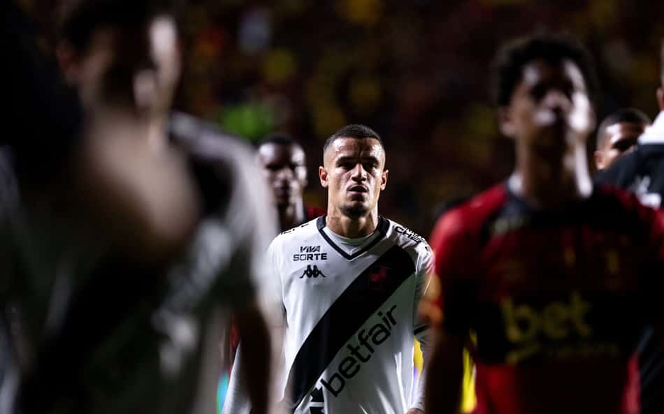 Torcedores destacam atuação de Coutinho em Vasco x Sport: 'Joga mais que Neymar'