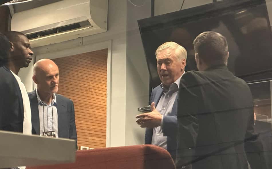 Técnico da Seleção Brasileira, Ancelotti vai ao Maracanã assistir a Flamengo x Internacional
