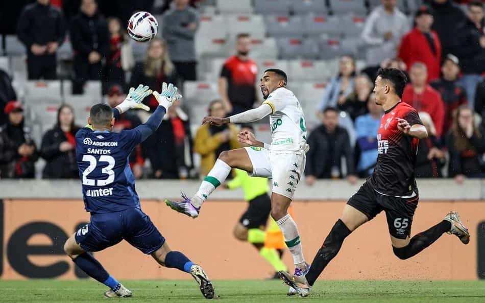 Athletico não sustenta vantagem e desperdiça 22 pontos na Série B