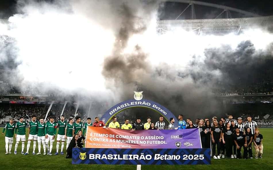 Gol perdido em Botafogo x Palmeiras gera críticas de torcedores: 'Desastroso'