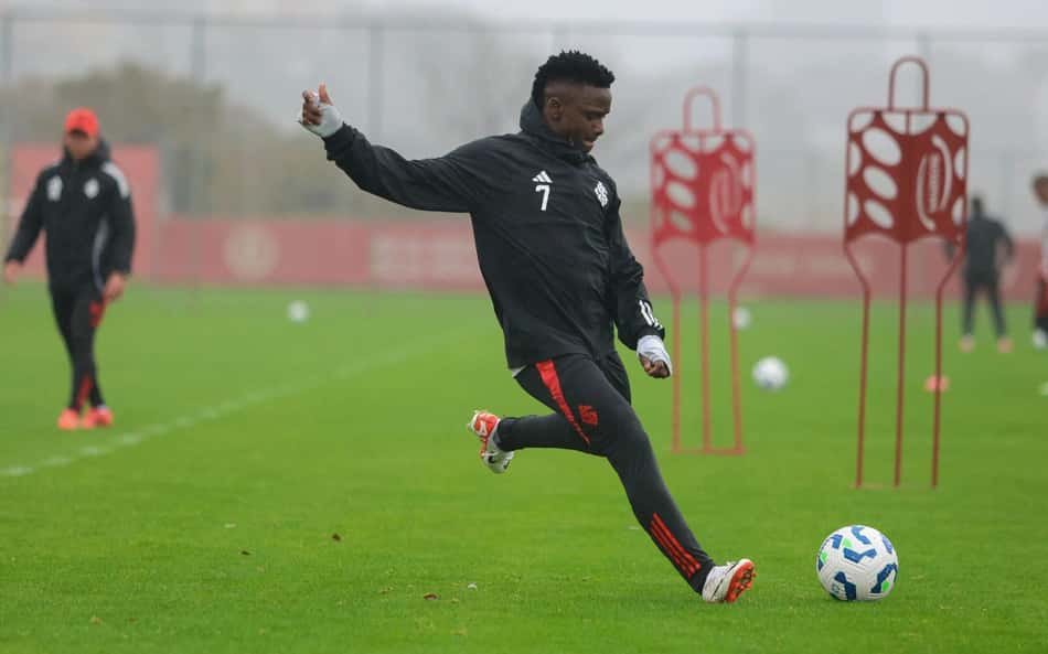 Internacional: atacante passará por teste antes do jogo contra o Flamengo