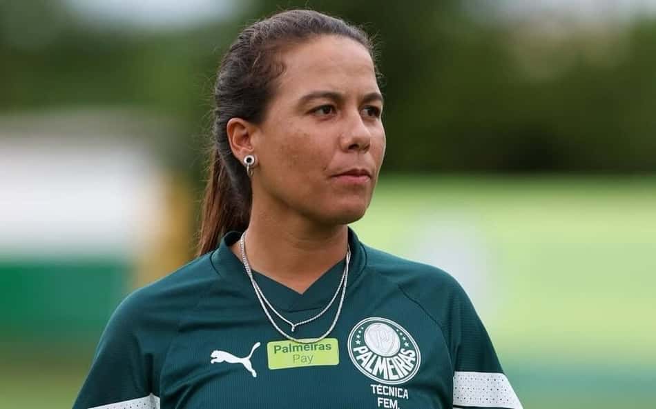 Técnica do Palmeiras projeta duelo contra o Cruzeiro pelo Brasileirão Feminino