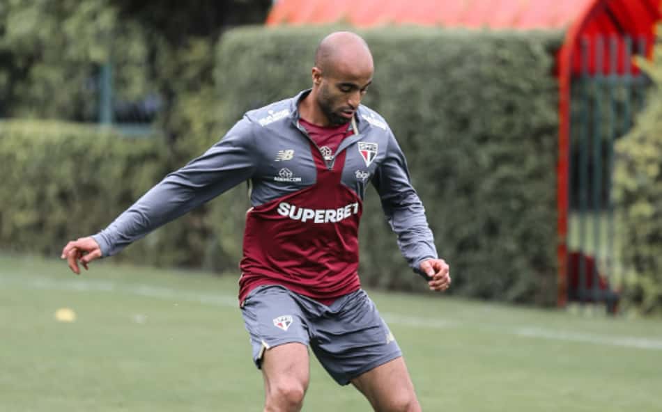 São Paulo atualiza condição de Lucas Moura em reapresentação