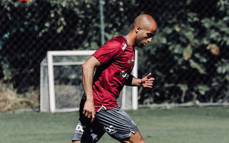 São Paulo pode contar com retorno de Lucas Moura diante do Vitória