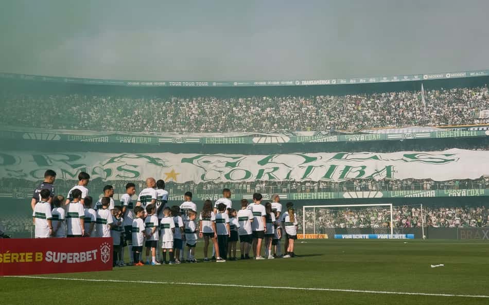 Coritiba sofre com operação no Couto Pereira, e torcida reclama dos bares
