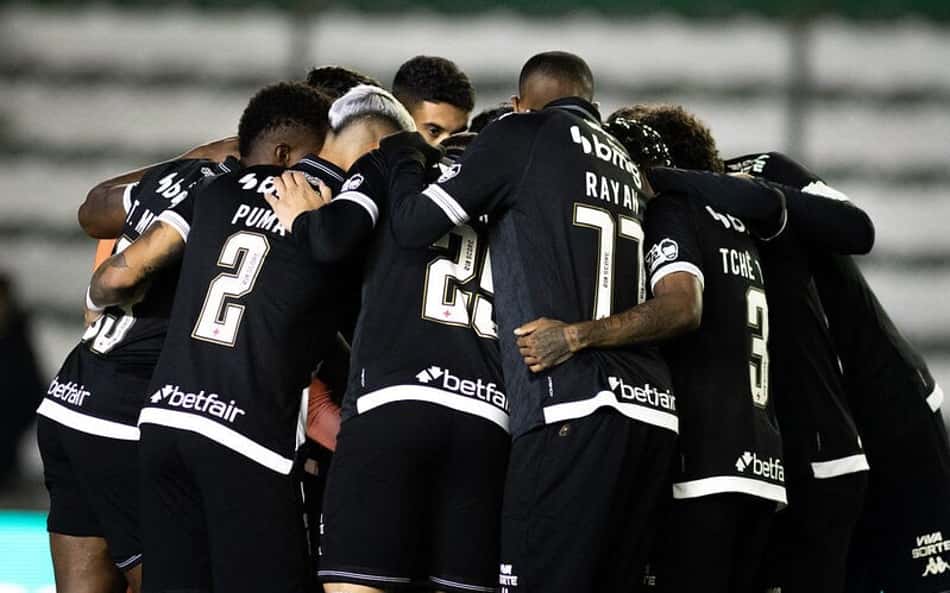 Torcedores do Vasco se revoltam com possível saída de jogador: 'Vale mais'