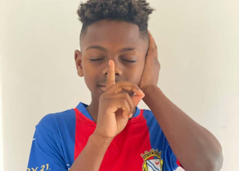 Erick Pereira, 11 anos, brilha no Alverca inspirado em Vinícius Jr (Foto: Reprodução)