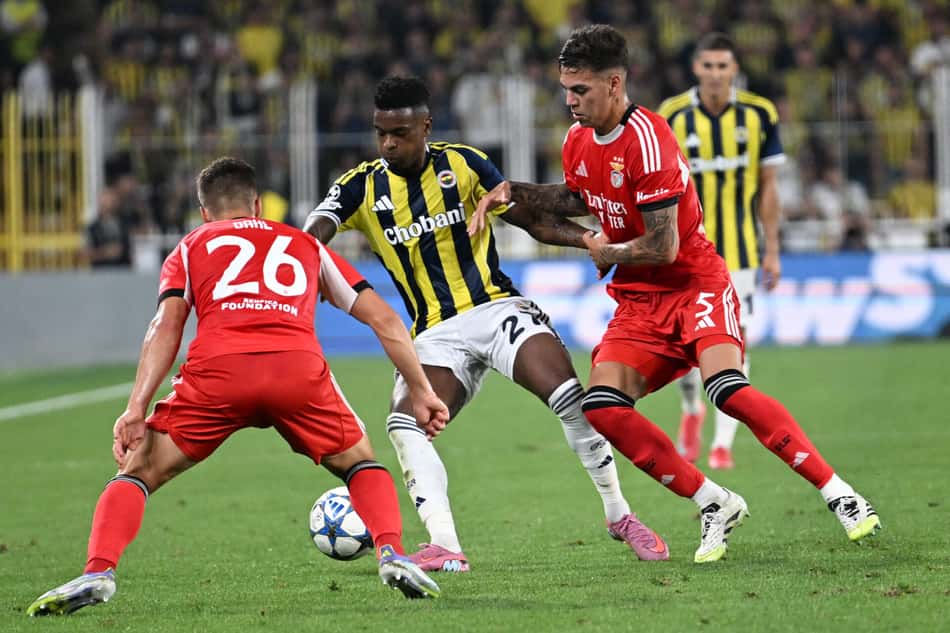 Fenerbahçe e Benfica empataram por 0 a 0 pela Champions League (Foto: Ozan KOSE/AFP)