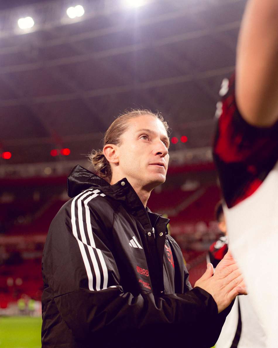 Filipe Luís celebra vitória do Flamengo sobre o Internacional na Libertadores (Foto: Adriano Fontes / Flamengo)