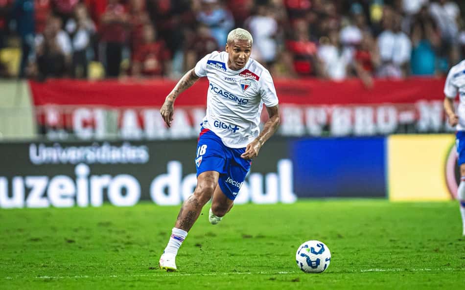Fortaleza: assista à coletiva pré-jogo do atacante Deyverson
