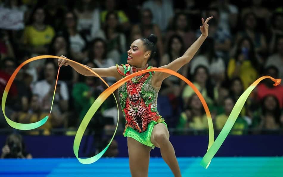 Brasil fica fora de finais individuais por aparelhos no Mundial de Ginástica Rítmica