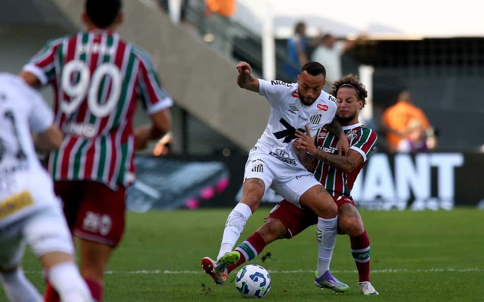 Comentarista detona lance da arbitragem em Santos x Fluminense: 'Brincadeira'