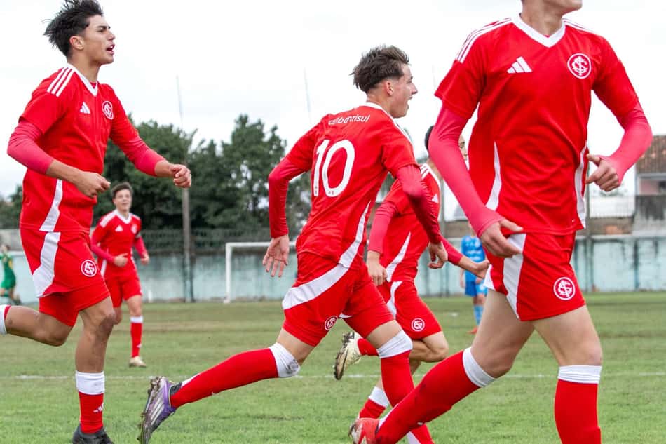 Victor Rossi, camisa 10 sub-15 do Internacional