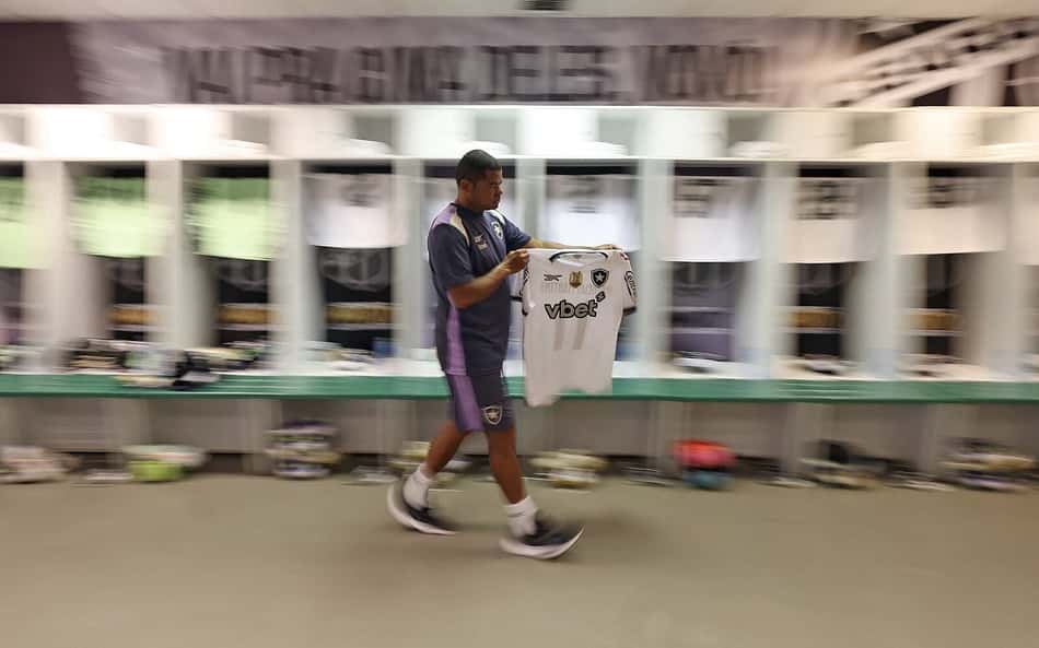 Botafogo tem muitas mudanças para duelo com o Fortaleza; veja escalação