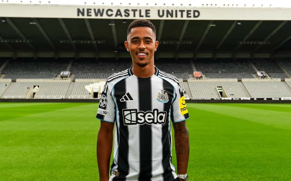 Clube da Premier League anuncia contratação de ex-jogador do rival