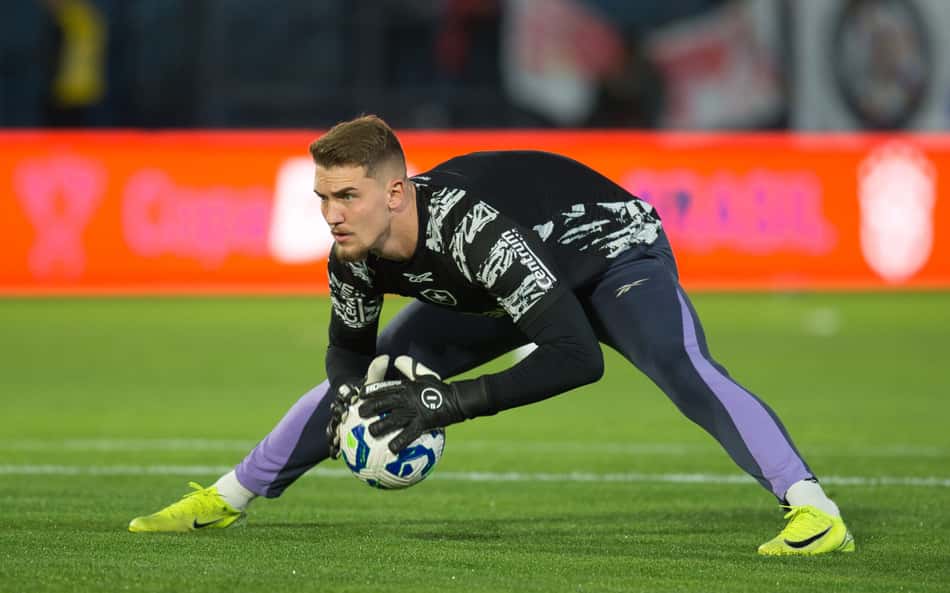 Botafogo recusa proposta saudita pelo goleiro Léo Linck