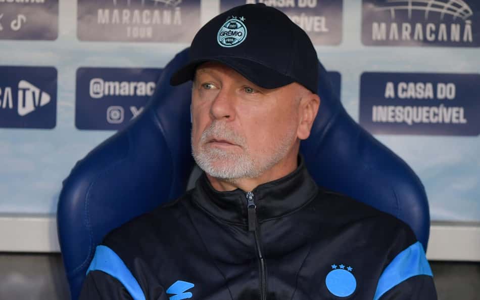 Mano Menezes revela que não analisou 8 a 0 do Flamengo sobre o Vitória: 'exceção'
