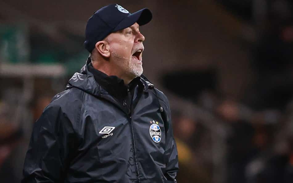 Mano Menezes vê Grêmio 'muito melhor' e futebol 'bem jogado' contra o Ceará