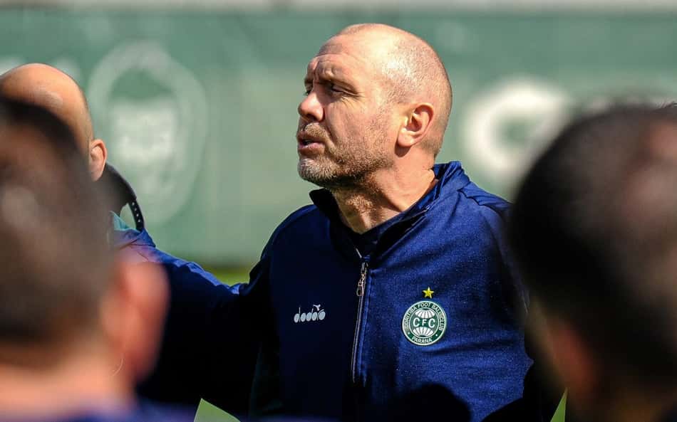 Mozart almeja primeira Série A da carreira no Coritiba: 'Continuação do trabalho'